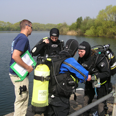 Dive club launch, Kitting up